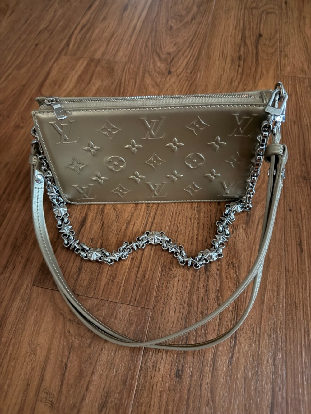 Louis Vuitton Beige Monogram Embossed Zip Crossbody Bag Chain Strap Silver